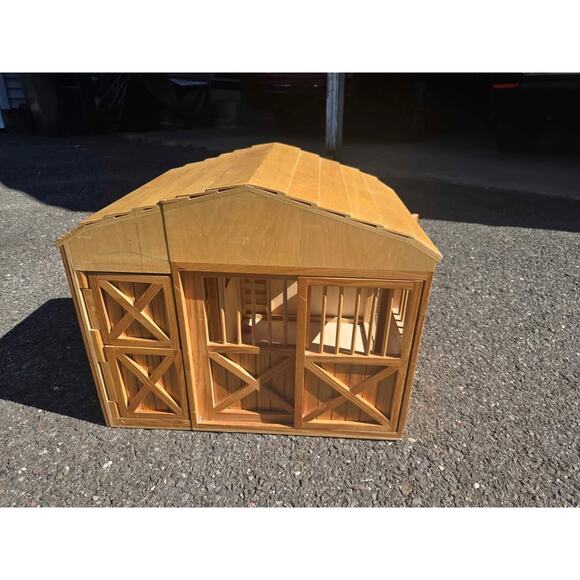 Melissa & Doug fold and go Barn missing side door with animals - Picture 2 of 5